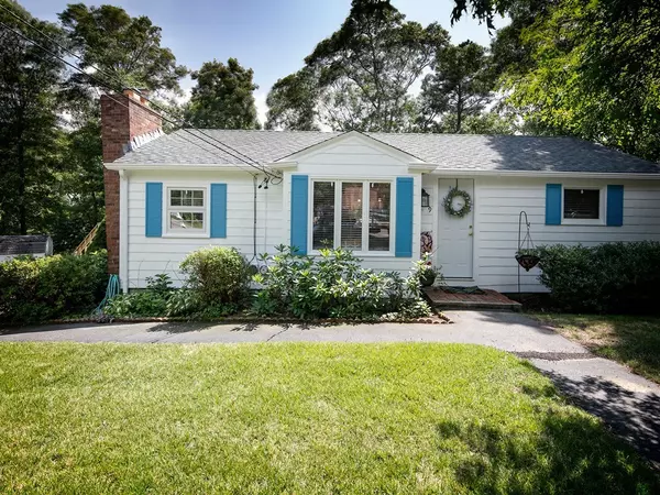 Plymouth, MA 02360,9 Gull Ln