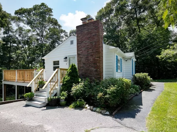 Plymouth, MA 02360,9 Gull Ln