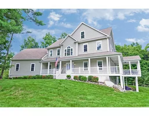 15 Hales Pond Lane, Wrentham, MA 02093