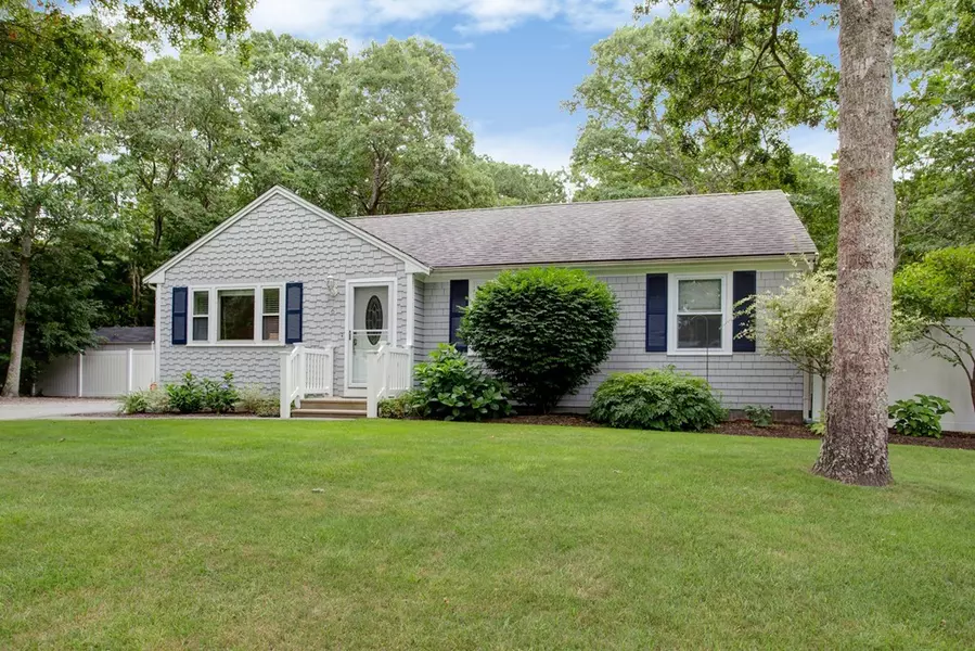 6 Agnus St, Sandwich, MA 02563