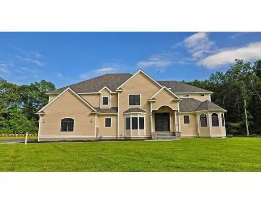16 Forest Park Dr, Holliston, MA 01746