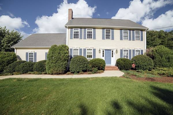 567 Hickory Rd, North Attleboro, MA 02760