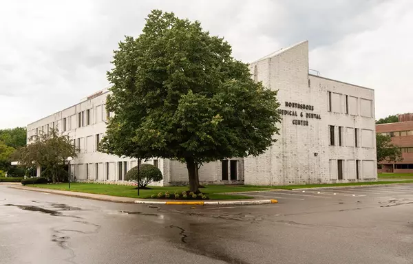 Peabody, MA 01960,6 Essex Center Dr. #201