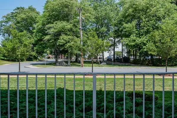 Weymouth, MA 02190,50 Webster St #105