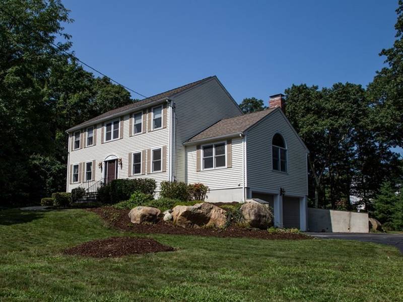 6 Deer Run Rd, Easton, MA 02356