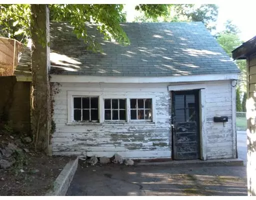 North Attleboro, MA 02760,454 Mount Hope Street