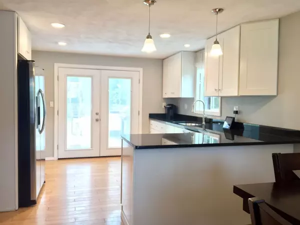 49 Sachem St, Billerica, MA 01821