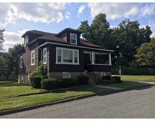 39 Hull St, Seekonk, MA 02771