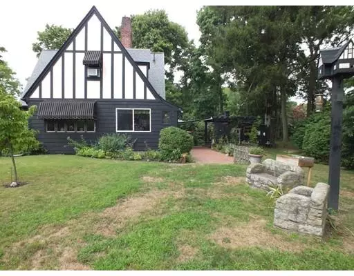 Fairhaven, MA 02719,29 Castle Avenue