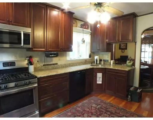 Fairhaven, MA 02719,29 Castle Avenue