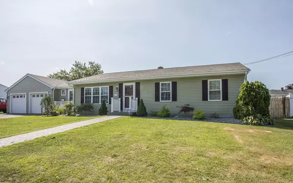 201 Riley Ave, Somerset, MA 02726