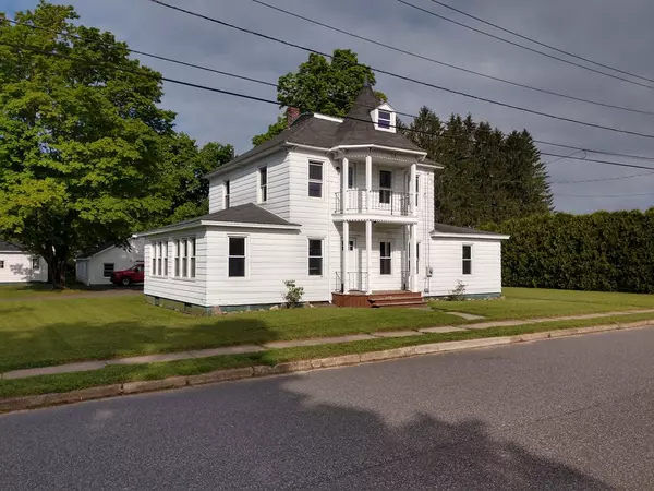 38 Charles, Palmer, MA 01080