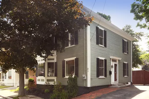 21 Barton St, Newburyport, MA 01950