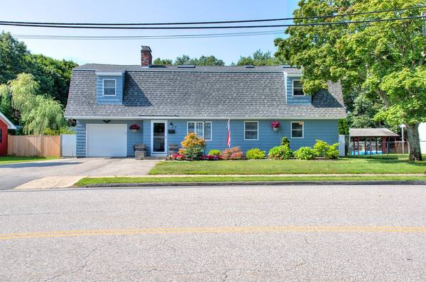 7 Hamlet St, Lawrence, MA 01843