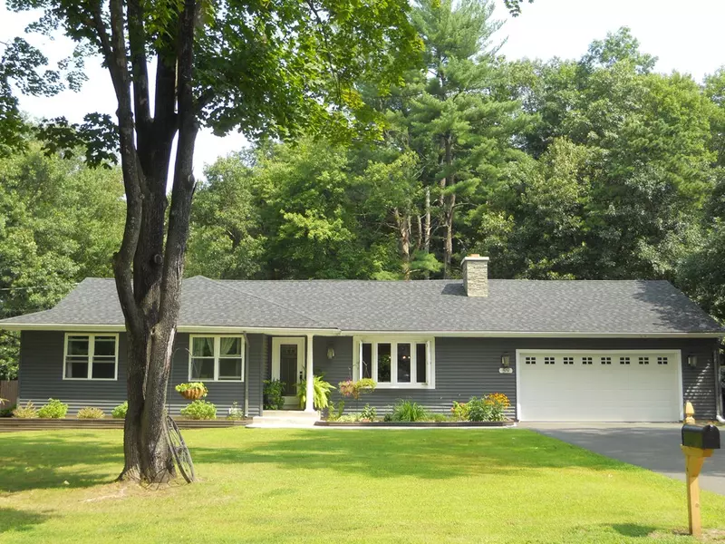 59 Mueller Rd, Holyoke, MA 01040