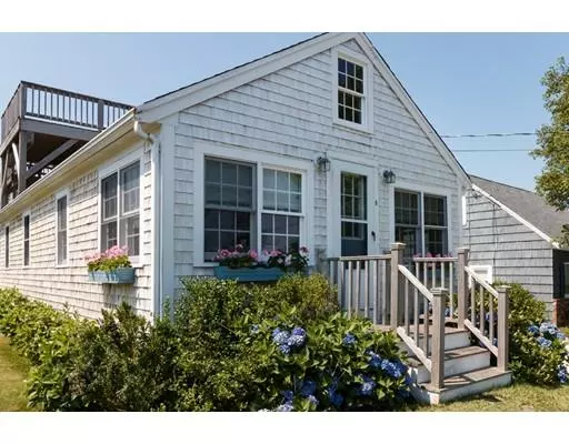 8 Tupper Avenue, Sandwich, MA 02537