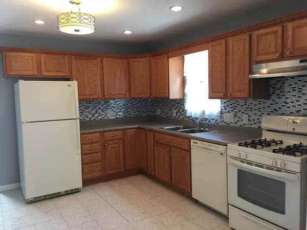 Fall River, MA 02724,172 Vale St