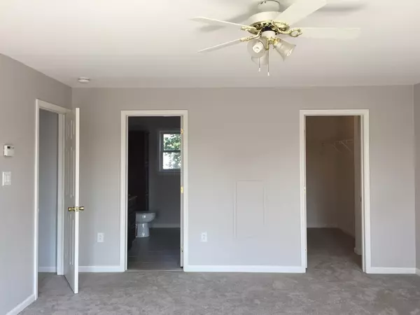 Fall River, MA 02724,172 Vale St