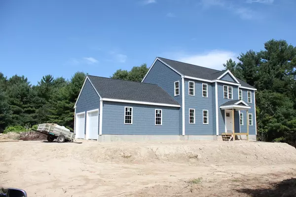 28 Tispaquin Street, Middleboro, MA 02346