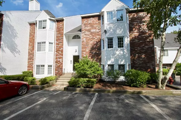 Weymouth, MA 02190,121 Tall Oaks Dr #P