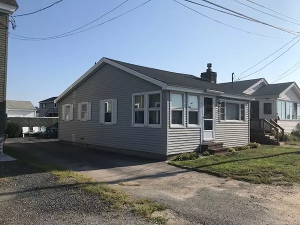 4 11 St W #1, Salisbury, MA 01952