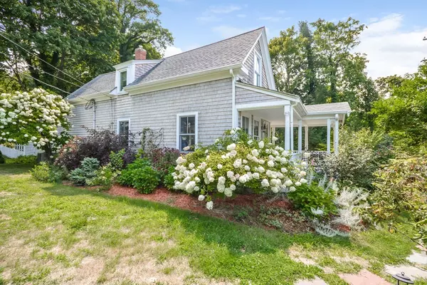 403 W Falmouth Hwy, Falmouth, MA 02540