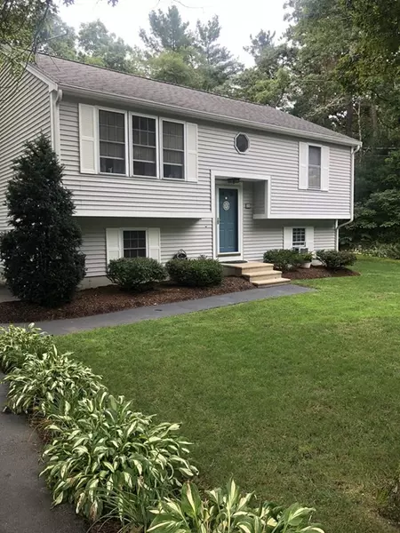 21 Lake Ave, Wareham, MA 02538