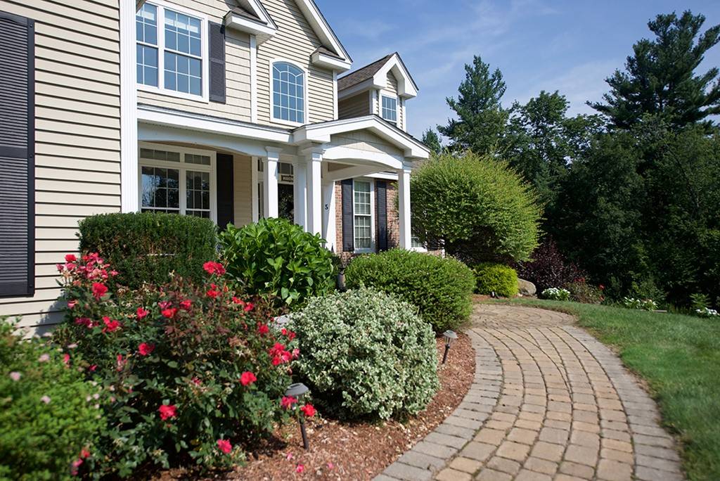 Atkinson, NH 03811,5 Blackford Dr