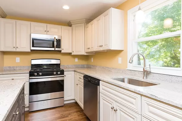 Pepperell, MA 01463,16 Parkwood Dr