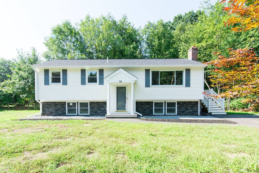 16 Parkwood Dr, Pepperell, MA 01463