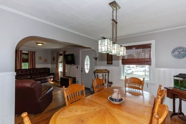 Lakeville, MA 02347,198 County St