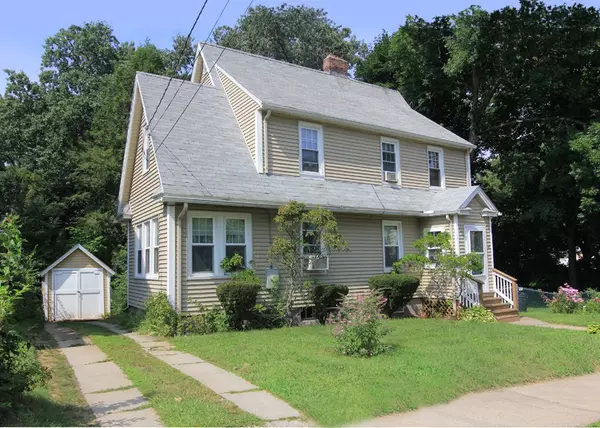 34 Preston St, Springfield, MA 01109