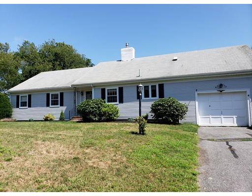 4 Moody Dr, Sandwich, MA 02563