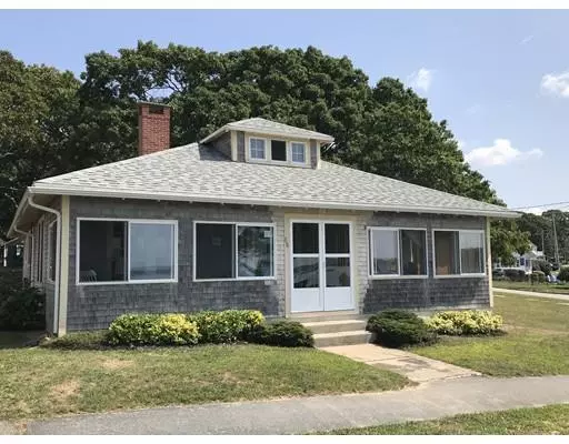 88 Parkwood Dr, Wareham, MA 02571