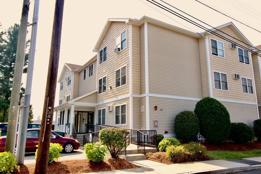 15 Lovell St #12, Nashua, NH 03060