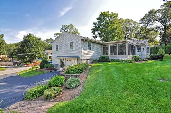 Milford, MA 01757,13 Stoney Brook Ln