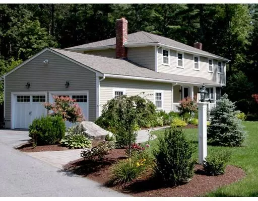 36 Indian Hill Rd, Medfield, MA 02052