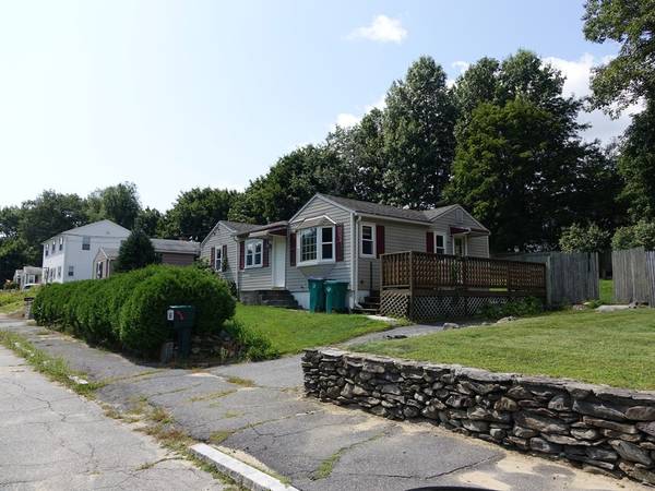 39 Sunrise Ave, Fitchburg, MA 01420