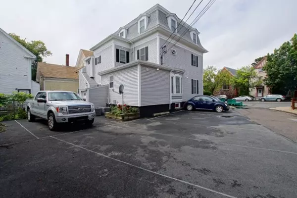 Lynn, MA 01902,18 Broad St