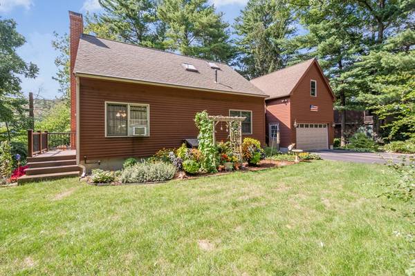 Sturbridge, MA 01566,39 Bennetts Rd