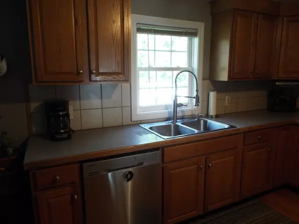 Palmer, MA 01080,113 Belchertown Street