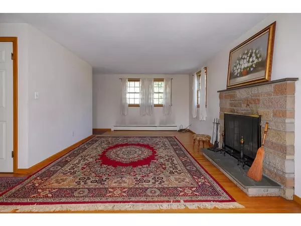 Marlborough, MA 01752,93 Sunshine Dr