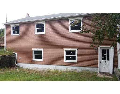 9 Maple Ave, Oxford, MA 01537