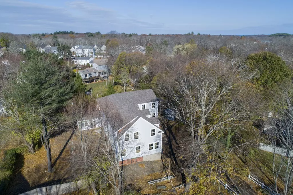 Cohasset, MA 02025,93 Beechwood St #2