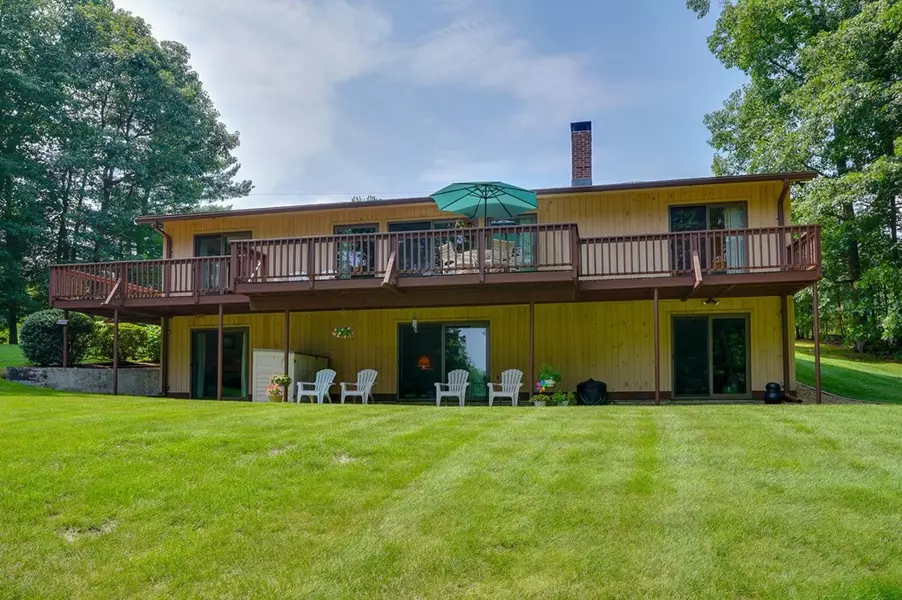 220 Hemlock Park Drive, Groton, MA 01450