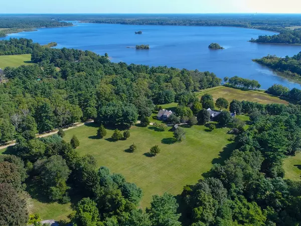 Rochester, MA 02770,440 Snipatuit Rd