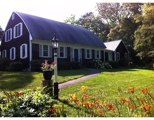 100 Portanimicut Rd, Orleans, MA 02653