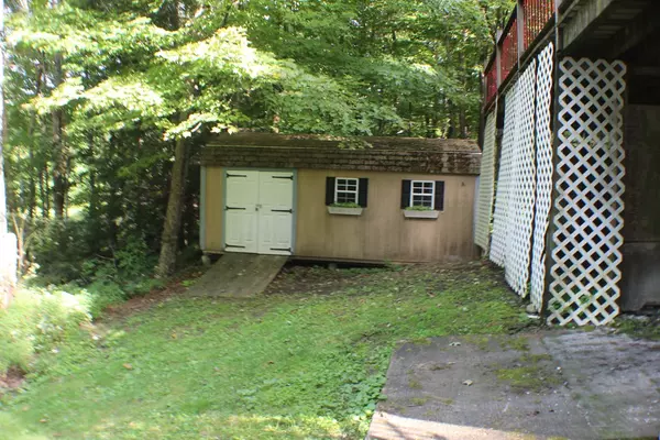 Heath, MA 01346,5 Clearwater Dr