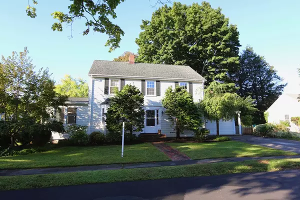 11 Leicester Rd, Marblehead, MA 01945