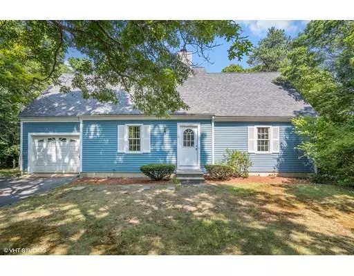 11 Yellow Perch Cir, Mashpee, MA 02649